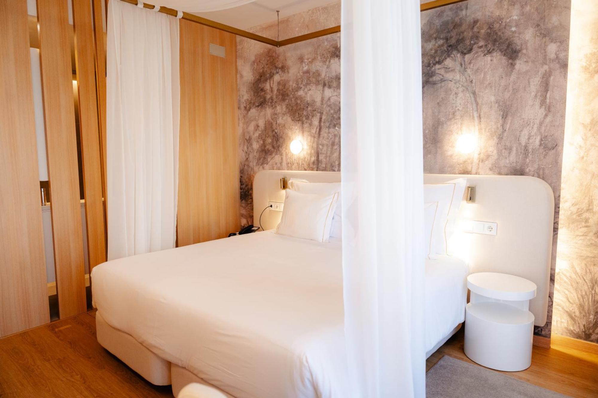 Superior Double or Twin Room with Terrace and Pool View,1742923516:JPEG